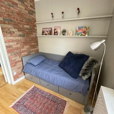 Lovely Kalamaja Apartment, Up To 4 Apartamento Talin